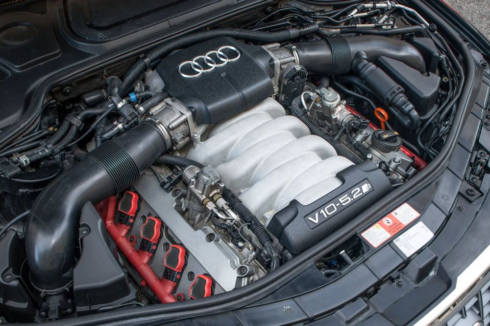 Audi S8 5.2 FSi V10 quattro