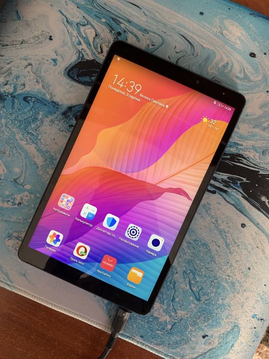 Продам два планшета одним лотом HUAWEI Mate Pad T8 Wi-Fi 16gb та Samsung SM-T111