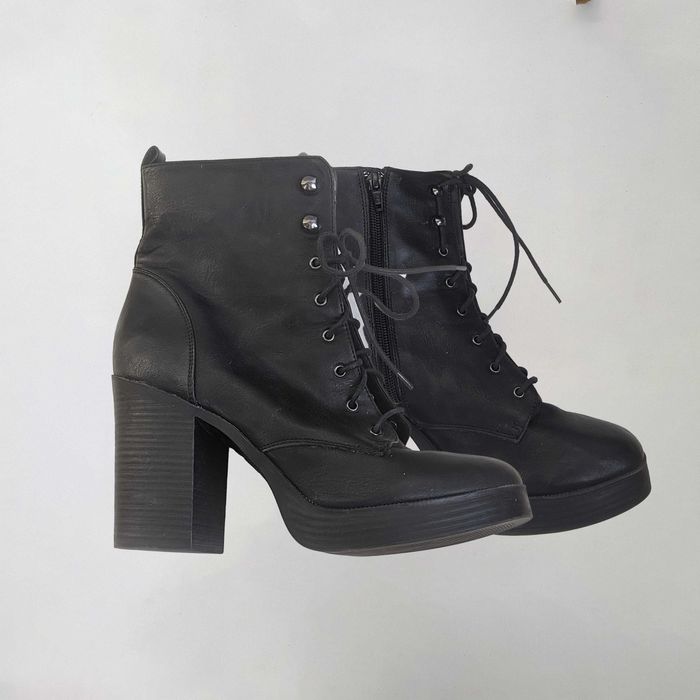 Кожаные полусапожки, ботильены 40 Размера