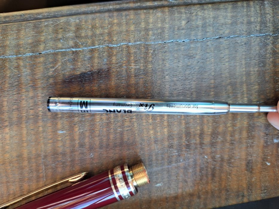 Caneta montblanc nova