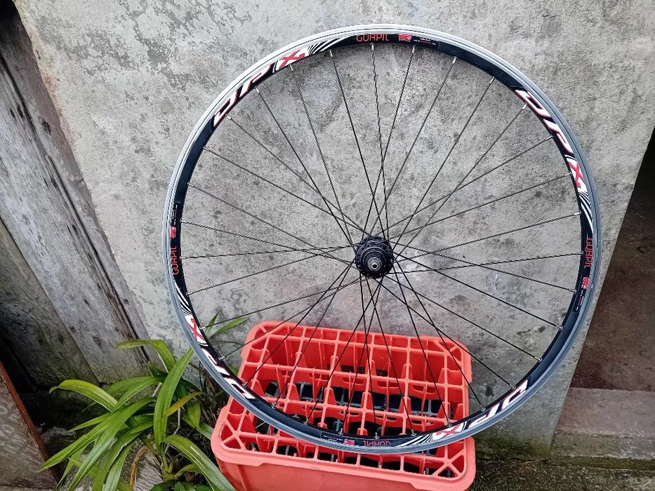 Roda traseira 700 semi-nova