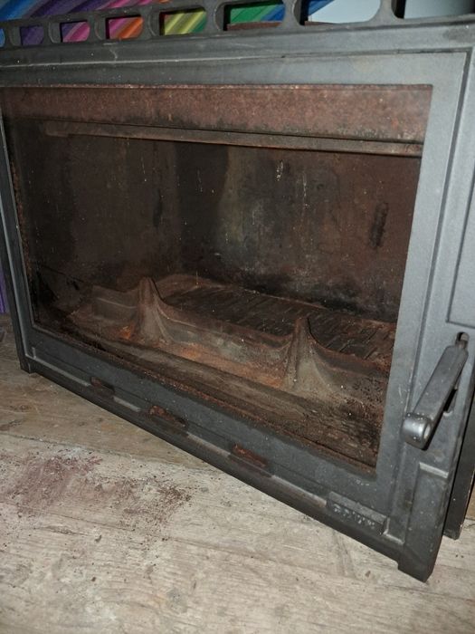 Salamandra lareira em bom estado