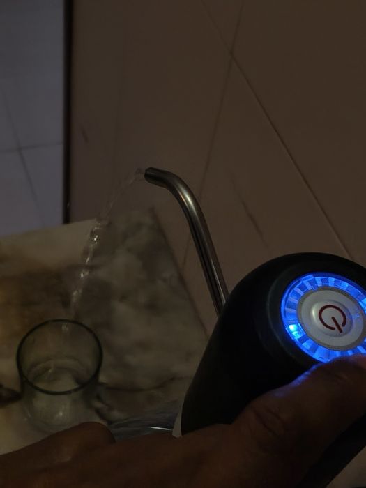 Dispensador Automático de Água USB-C Recarregável