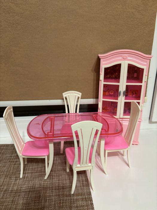 Іграшковий комплек, шкаф, стіл та стільці