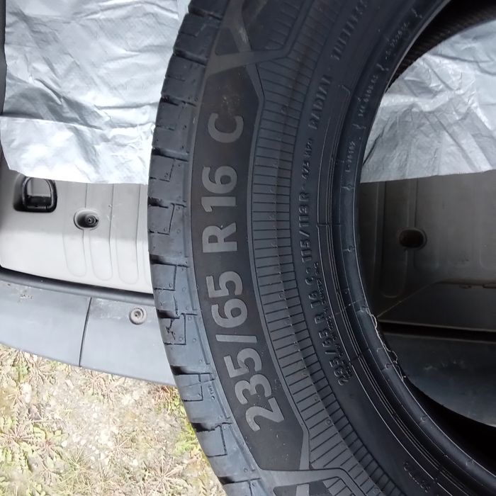 Opony letnie dostawcze 235/65R16C Continental Vanco Contact Eco