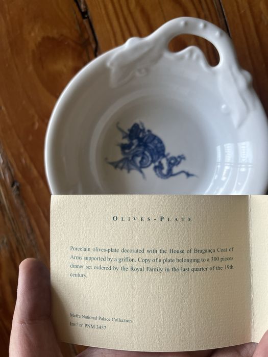 Azeitoneira em Porcelana- Coleção do Palâcio Nacional de Mafra