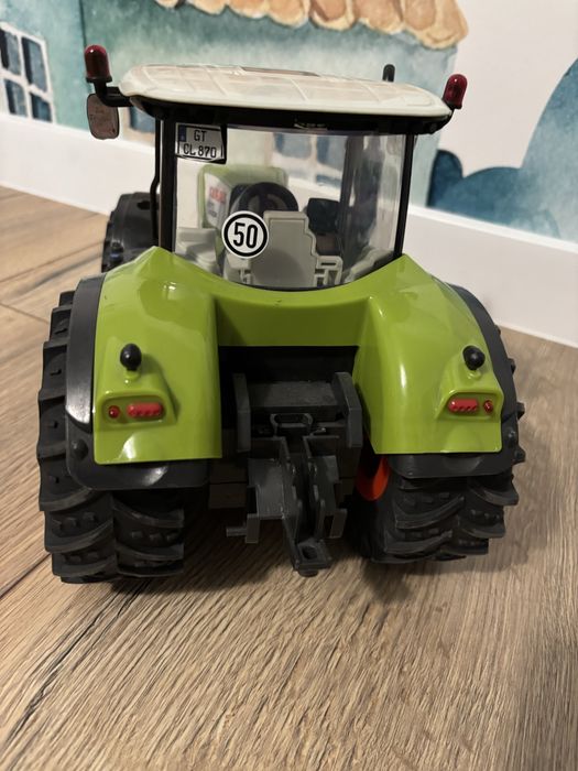 Traktor zdalnie sterowany