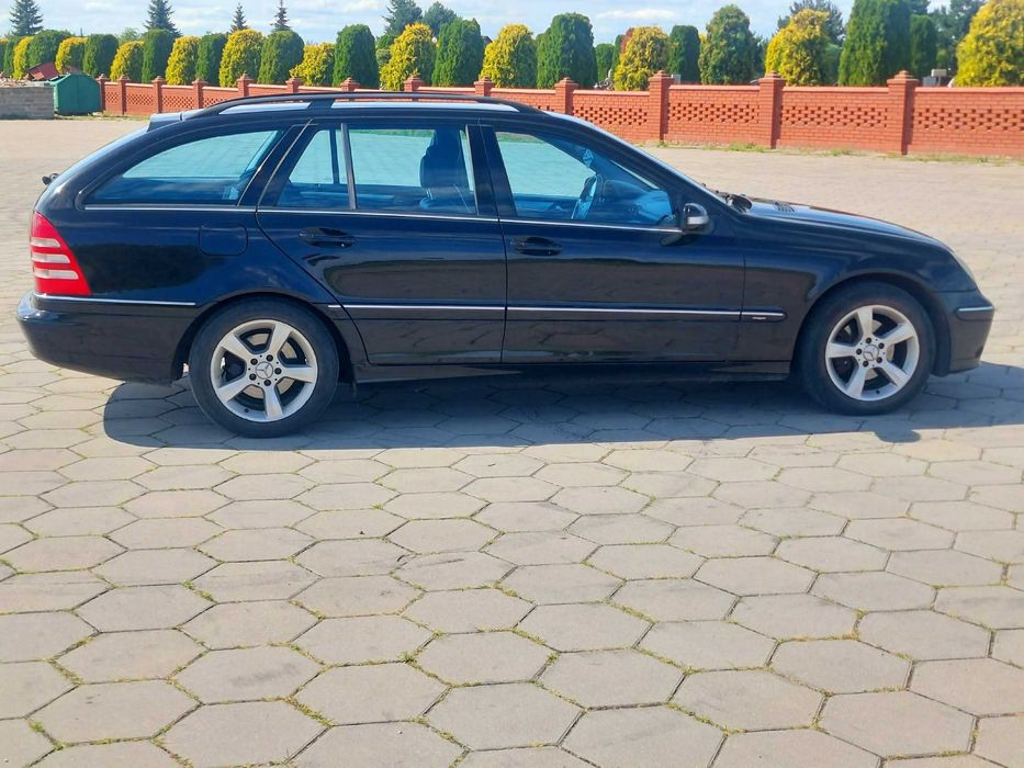 Mercedes-Benz Klasa C W203 C220 CDI
