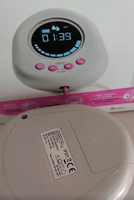 Bomba tirar leite dupla elétrica ou pilhas da Chicco