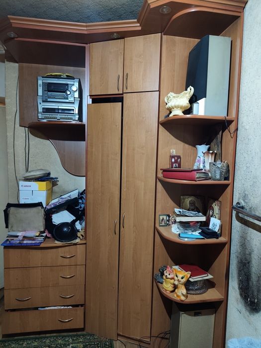 Продаю б/у стінку,є недоліки.