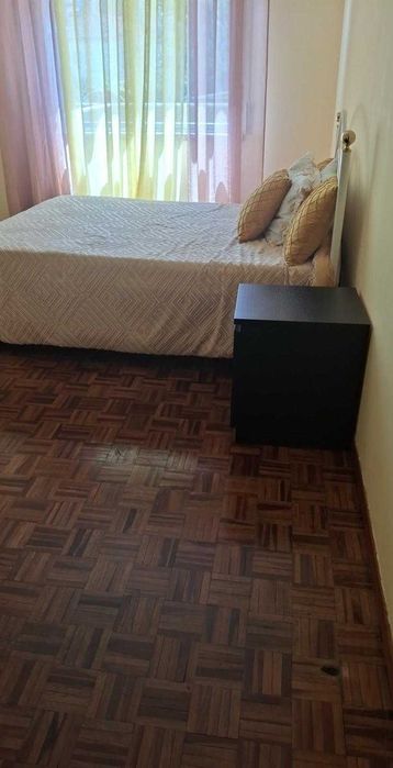 Quarto para arrendar