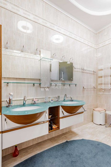 Продаж Квартира 5кім. 325м2 вул. Софіївська Дворівнева Газ Метро