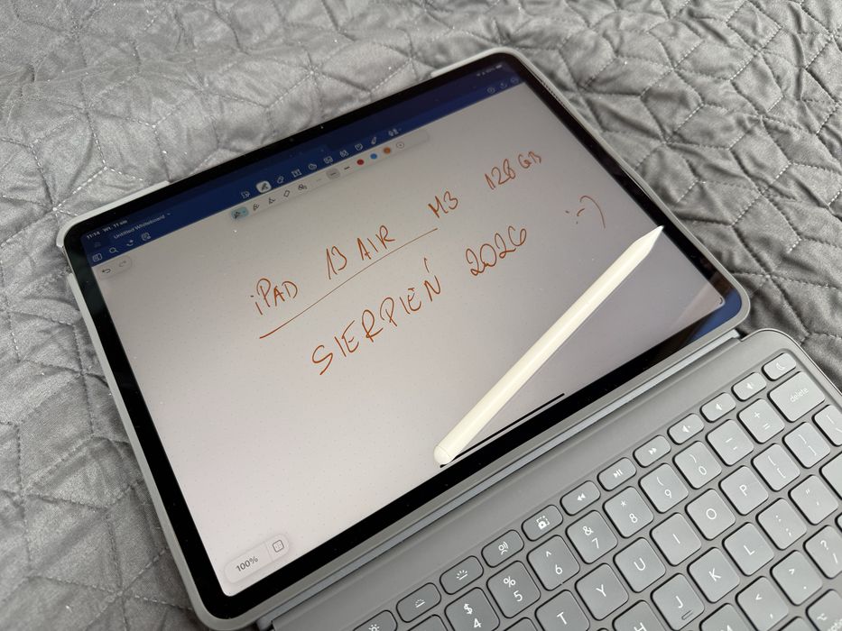 iPad 13" Air M3 WiFi 128GB, klawiatura Logitech Combo Touch , gwarancja.