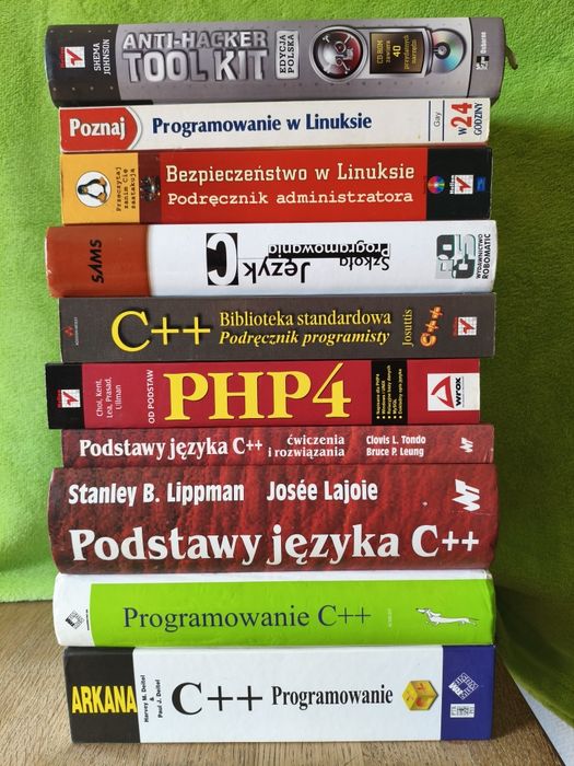 Zestaw książek dla przyszłego programisty. C, C++, PHP, Linux.