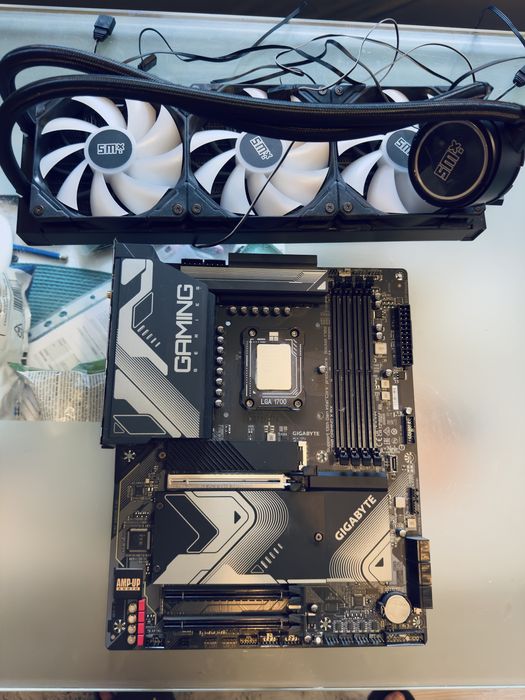 Z790 X Gaming X Ax DDR5+ I5-13600kf + Aio Silver Monkey 360mm