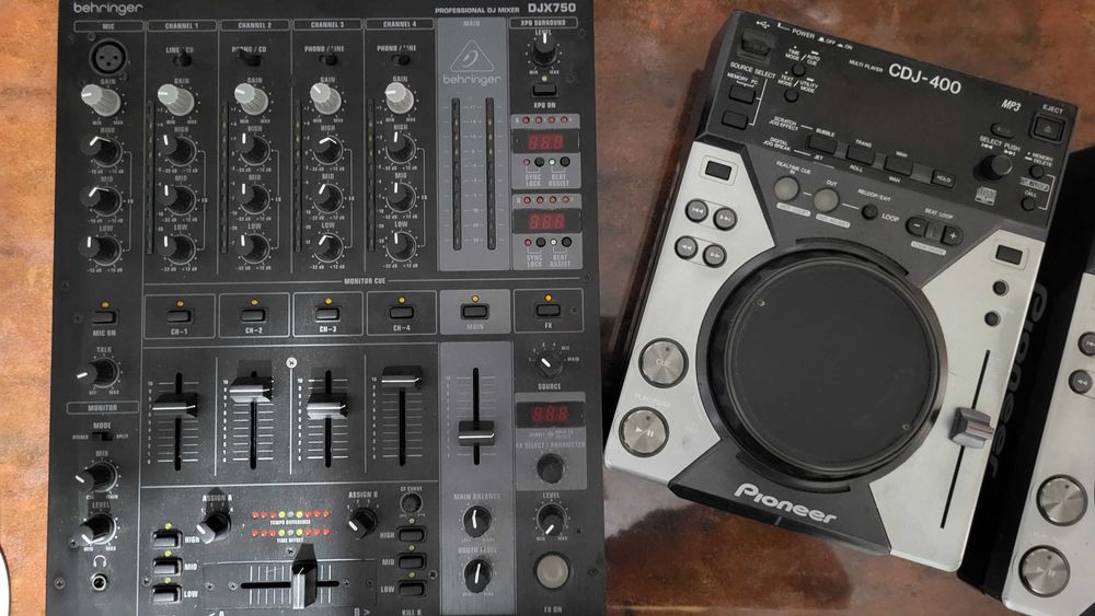 Konsola mikser behringer djx 750 Odtwarzacz Pioneer cdj 400 dj
