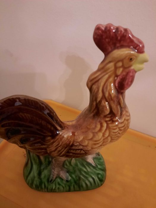 Selling an antique glazed clay rooster