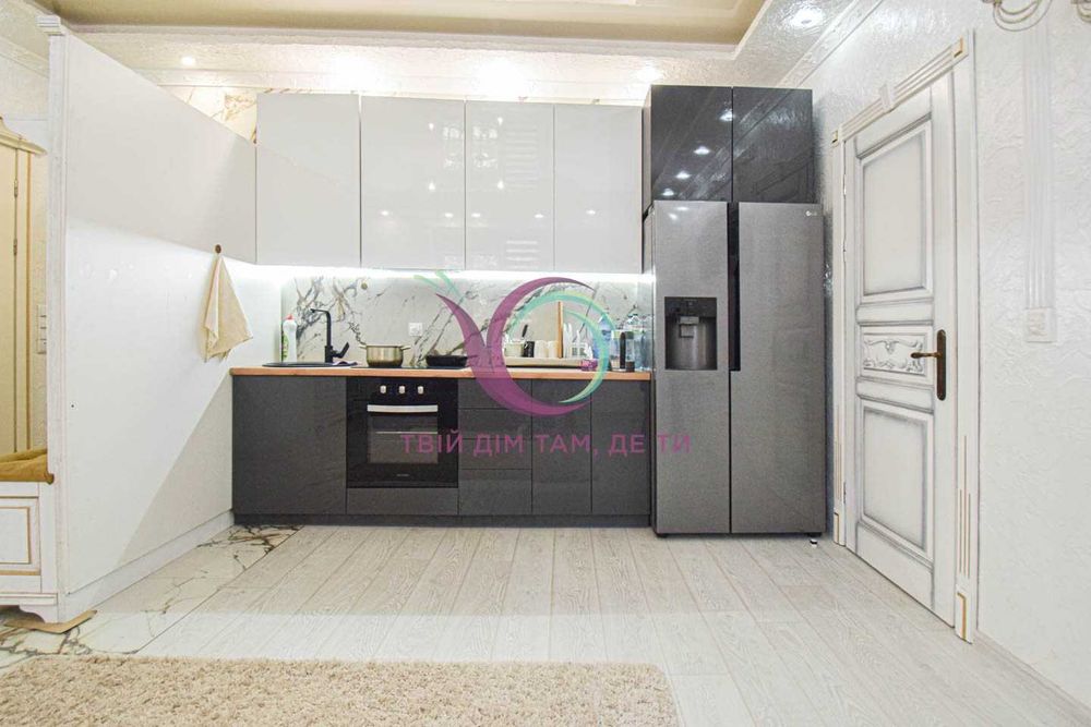 3-к. квартира з ремонтом, і/о, меблями та технікою за вул. Збаразька