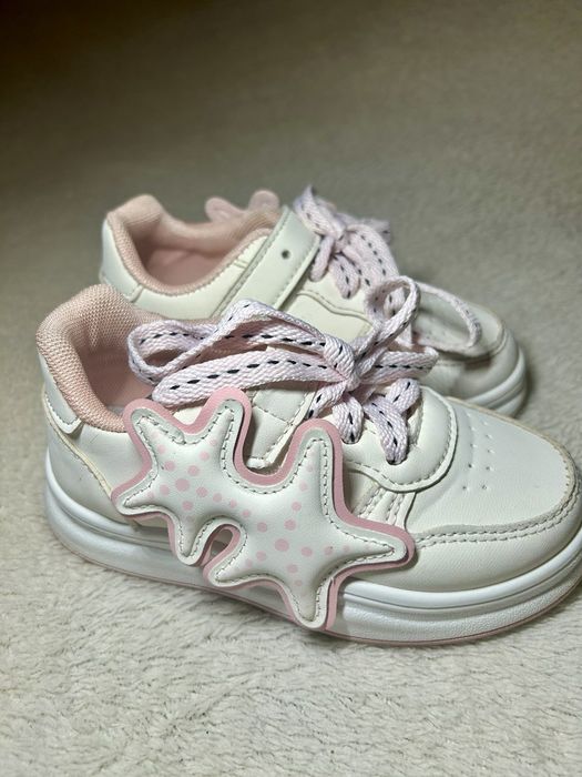 Кросівки для дівчаток