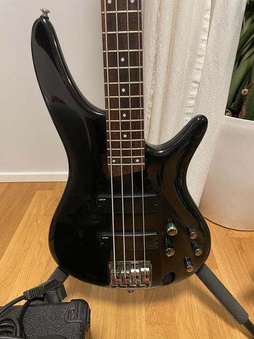 Бас гитара Ibanez Bas SR300 + комбоусилитель