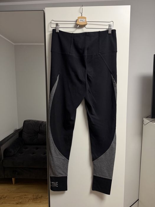 Czarne legginsy sportowe Orsay