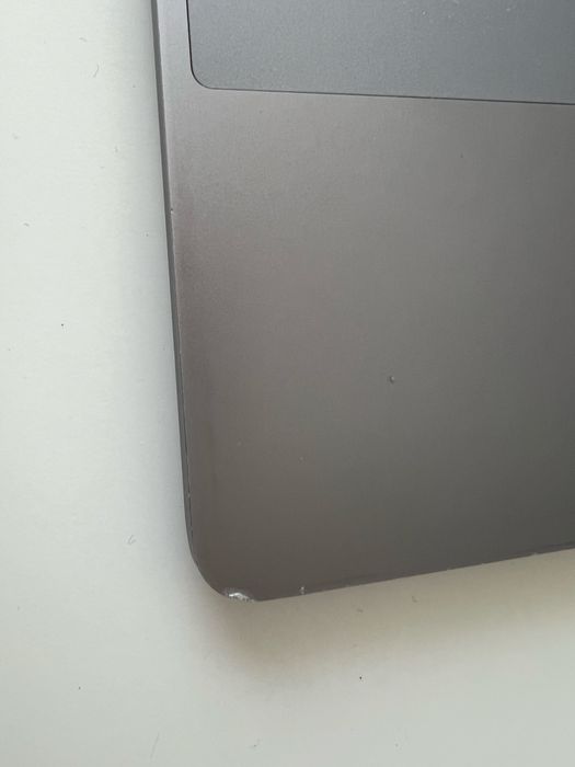 MacBook Pro 13” A2159 2019 avariado / para peças