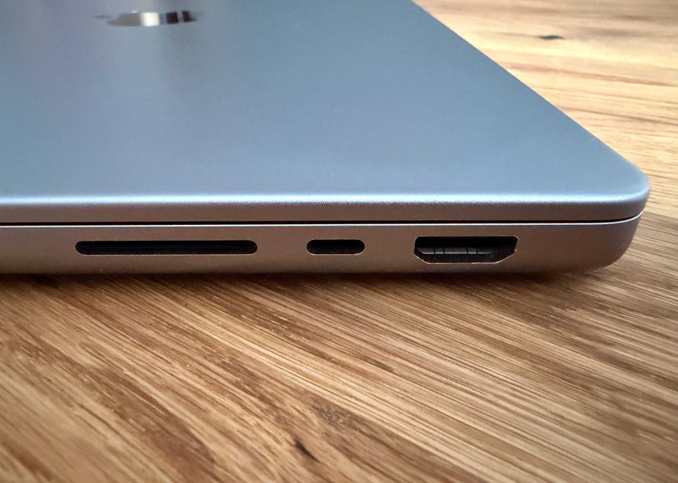 Macbook Pro M1 Pro 14" 2021 16GB RAM 512GB SSD Space Grey stan idealny