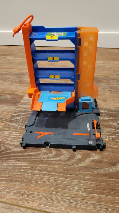 Треки хотвілс hotwheels