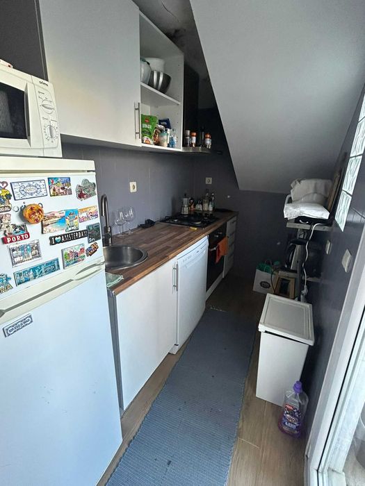 Quarto para arrendar na foz em frente a orla