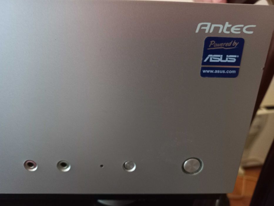 Caixa Antec + kit LGA775 (ASUS P5K-VM, Core 2 Duo, 6GB, GPU, PSU)