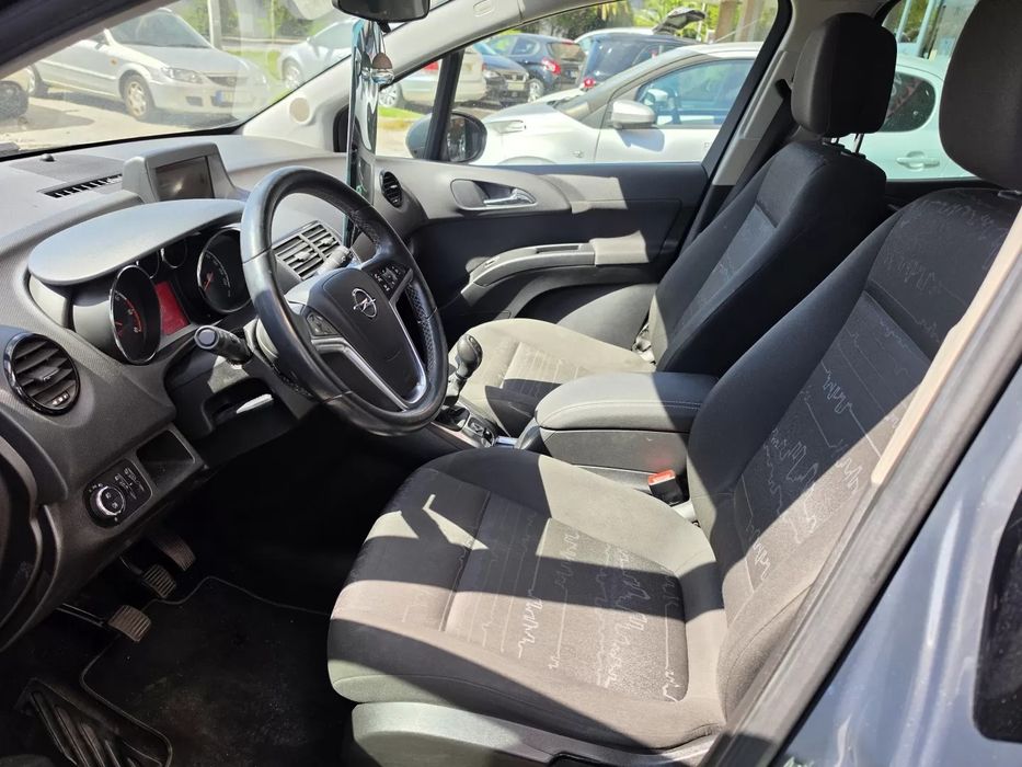 Opel Meriva Cosmo — photo 5