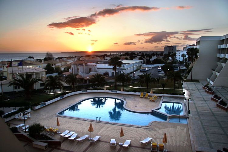 Apartamento T1 em Cond C/Piscina – A 150m da Praia da Galé, Albufeira