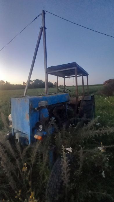 Продам трактор Т28