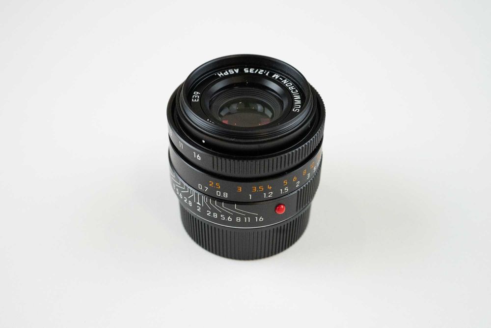 Objetiva Leica Summicron-M 35mm f/2 ASPH. (Kit Completo com Caixa e Bolsa)