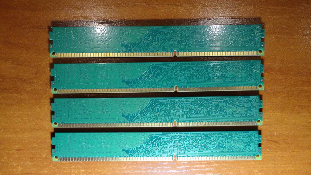 DDR3 Kingston 16Gb (4x4Gb) KVR16N11S8/4