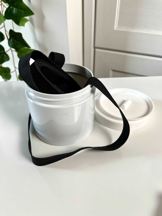 Recipiente vazio com tampa