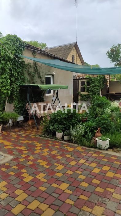 Продам 2 дома на одном участке в центре Ленпосёлка, 10 соток земли