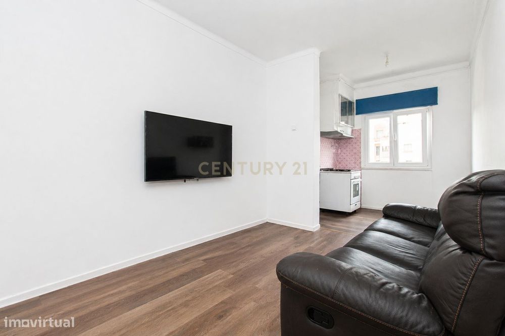 Apartamento T1 Próximo ao Metro da Reboleira — Venteira, Lisboa