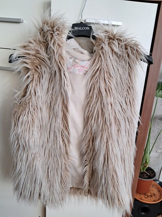 Bezrękawnik z kapturem