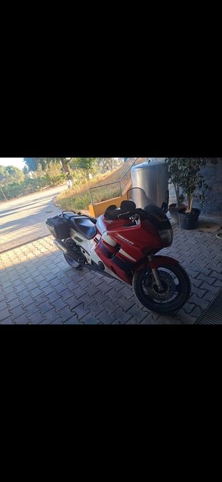 Vendo honda cbr1000f de 1995