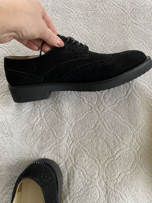 Туфлі закриті на шнурівках