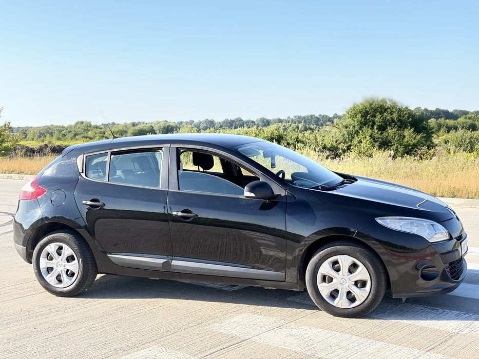 Renault Megane 3 2011 1.6 бензин