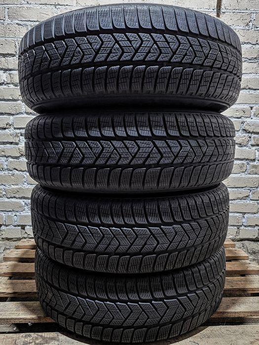 Зимові 215/65r17 Pirelli | 2023 | 8mm | Made in Italy | Комплект / 4шт | Преміум шини | Ідеальний стан, без пошкоджень, без ремонтів, без дефектів