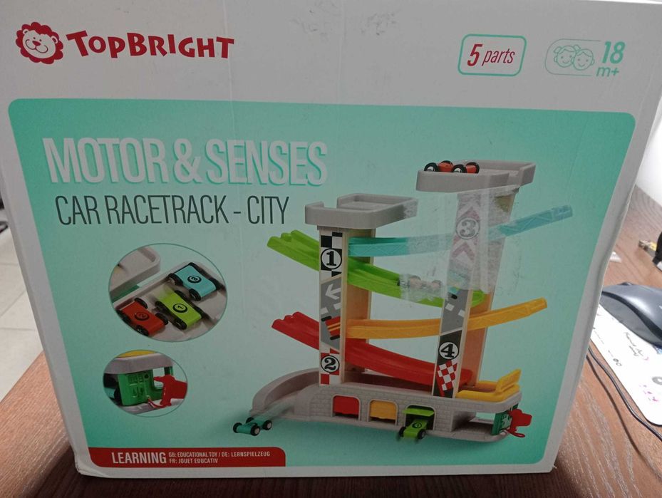 Top Bright City Ramp Racer-Pista de Carros em Madeira (18M+) 4 carros