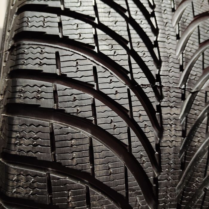 275/45/20 XL Michelin Latitude Zima