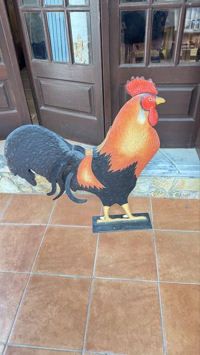 Galo decorativo em ferro