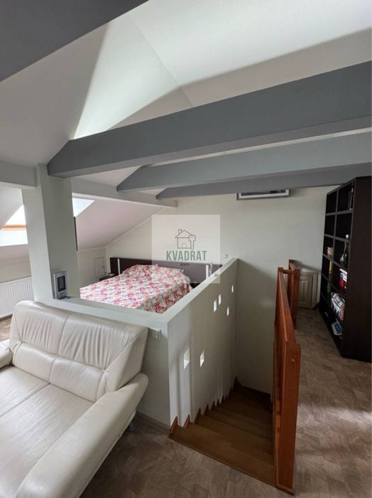 Продам стильний котедж в престижному районі міста