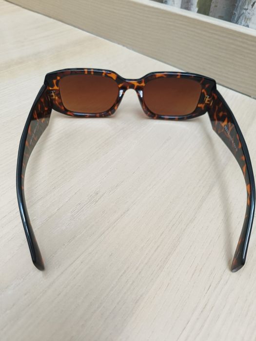 Okulary przeciwsłoneczne Prada