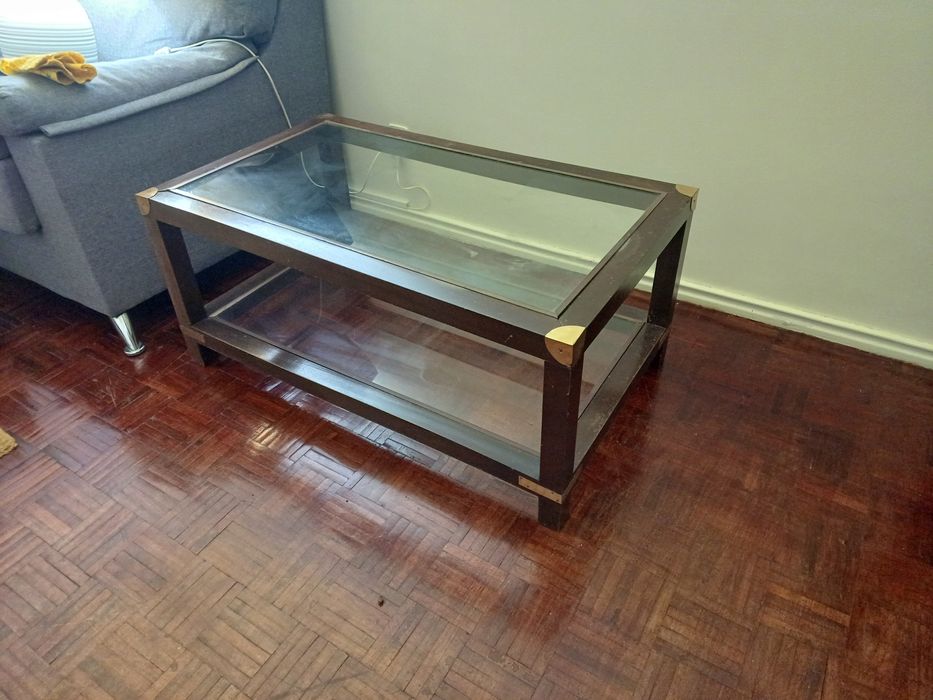 Mesa madeira com 2 vidros