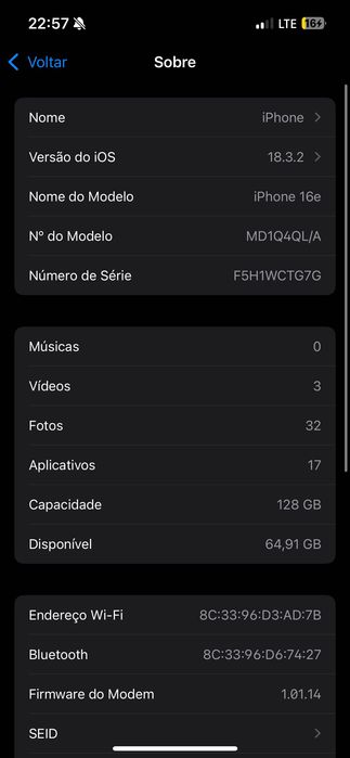 iPhone 16e com 100% de bateria